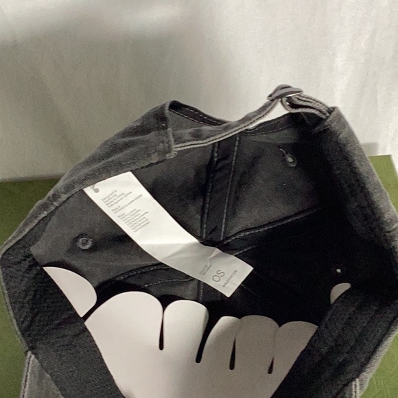 Fabletics hat - Picture 4 of 6